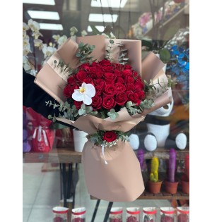 41 kırmızı gül